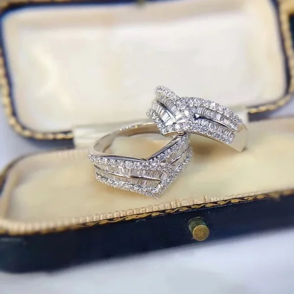 Sterling sliver diamond ring - Picture 5 of 5